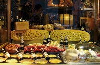 Kaese Cheese shop window Paris.jpg