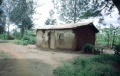 800px-Hütte-Lehm-Ruanda.jpg